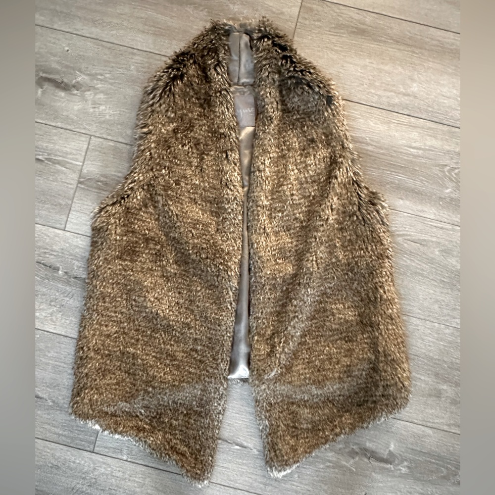 FAUX FUR VEST